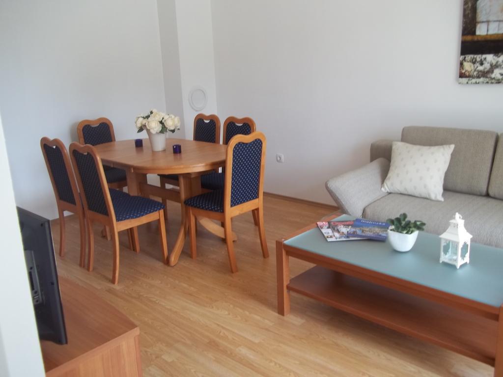 Apartments Ljubas Opatija Ruang foto